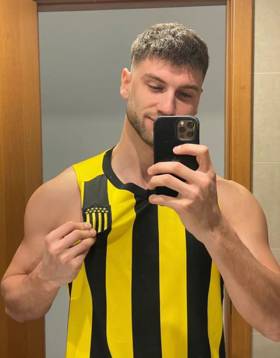 Vamos Tato 
Vamos carbonero 
#TATOGANADOR 
#GH2025 #tatoal7020 #tato9009