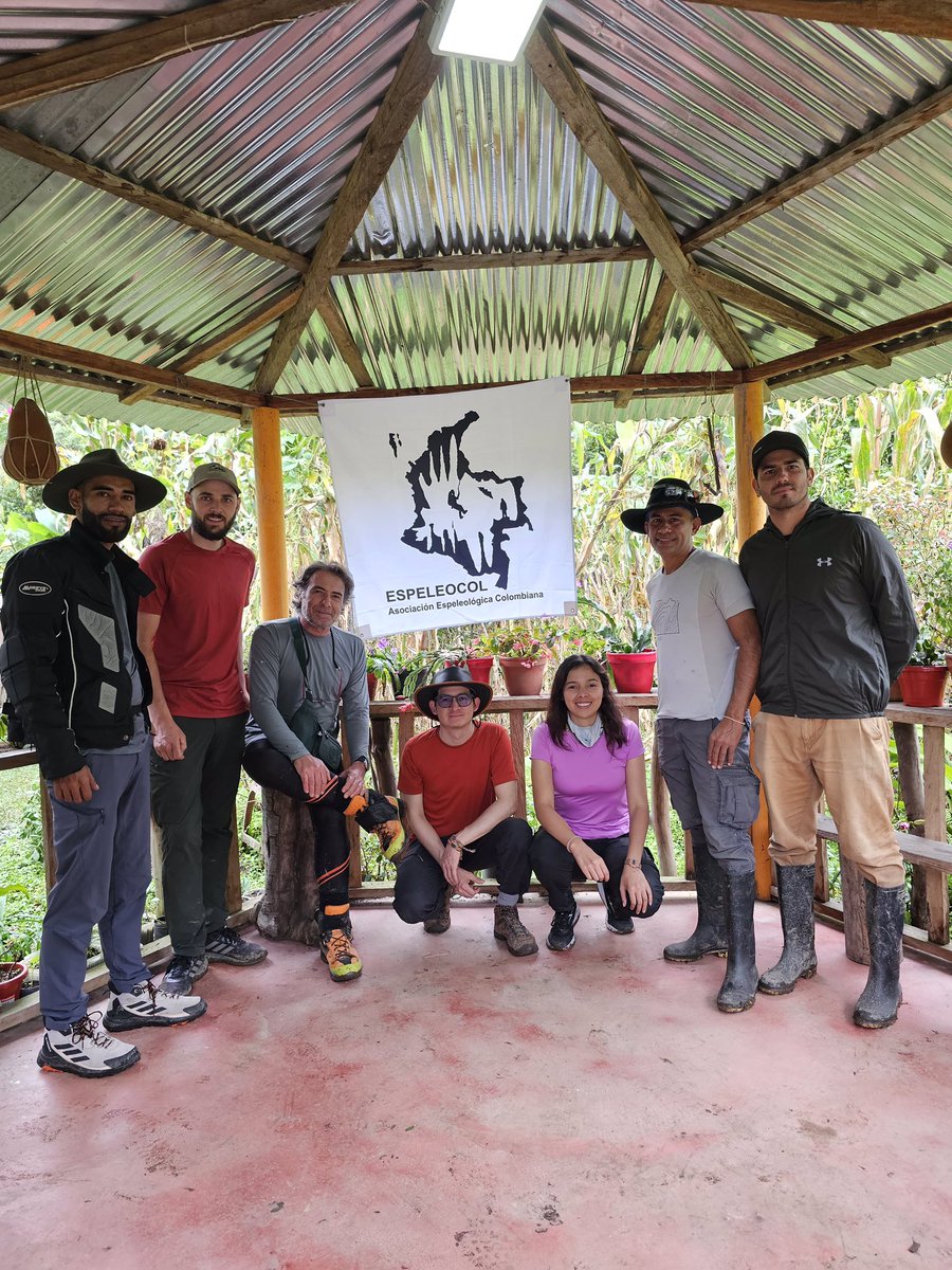 Nueva prospección multidisciplinaria (# 5) cavernícola a los  Andes, Santander (arqueología, biodiversidad, salud y conservación) y documentación fílmica científica. Gracias <a href="/inst_humboldt/">Instituto Humboldt</a> <a href="/El_Icanh/">Instituto Colombiano de Antropología e Historia</a> <a href="/U_ElBosque/">Universidad El Bosque</a> <a href="/espeleocol/">Asociación Espeleológica Colombiana - ESPELEOCOL</a> <a href="/rafataibo/">RAFA TAIBO</a> y comunidad local.