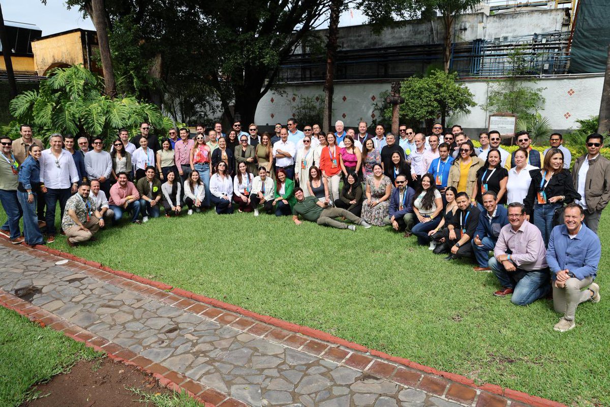 AMPIP Asociación Mexicana de Parques Industriales (@ampip) on Twitter photo Fortalecimos lazos entre la membresía AMPIP en Tequila, Jalisco.
¡Salud AMPIP!
<a href="/ClaudiaEstevesC/">Claudia Esteves Cano</a>
#parquesindustriales #parquesindustrialesampip
#SegundaReuniónAMPIP2025 Fortalecimos lazos entre la membresía AMPIP en Tequila, Jalisco.
¡Salud AMPIP!
<a href="/ClaudiaEstevesC/">Claudia Esteves Cano</a>
#parquesindustriales #parquesindustrialesampip
#SegundaReuniónAMPIP2025