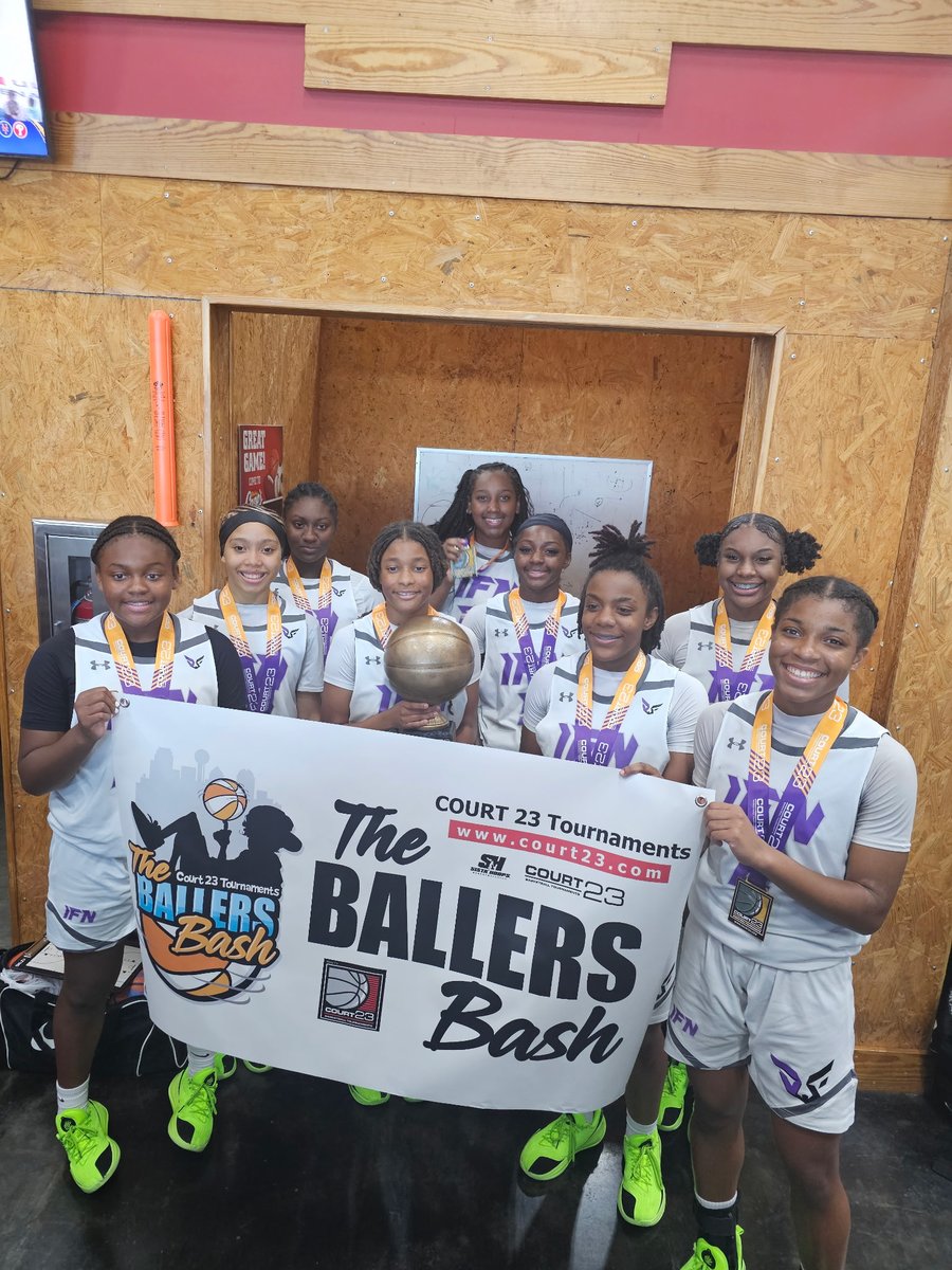 We played 5 games this weekend to prepare for our LIVE period!! 1st place