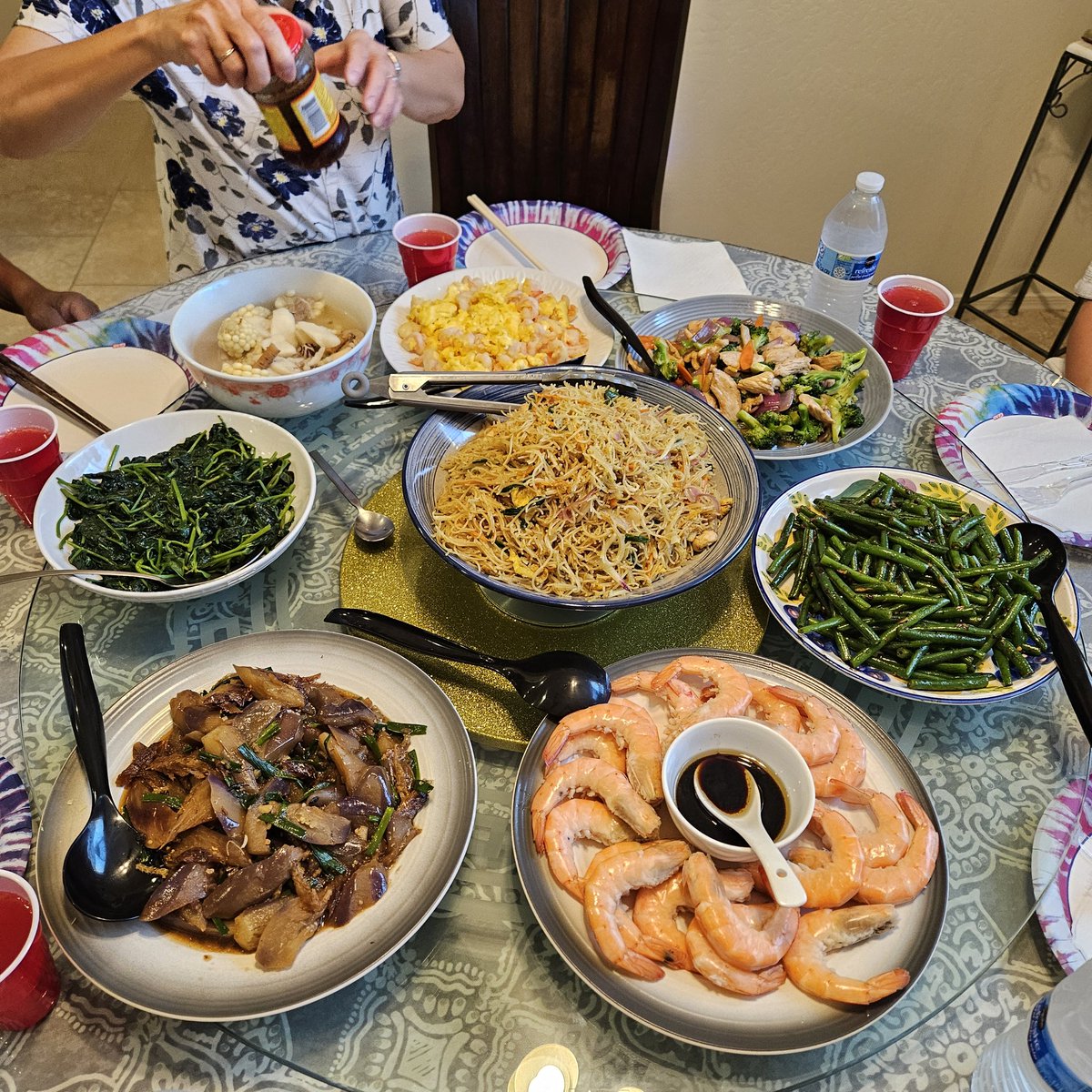 QueenCiaraGG's tweet image. Had a 🔥 weekend w/ friends/fam. I even got to eat some authentic home made Chinese food! YALL IT WAS BOMB! ❤ And you know we had to bring out the UNO cards! 🔥 

Don't miss my STREAM TODAY on TWITCH &amp;amp; YOUTUBE at 4:30 PST/7:30 EST! CROWNS UP! 👑👑 

#crownsquad #YouTube #twitch