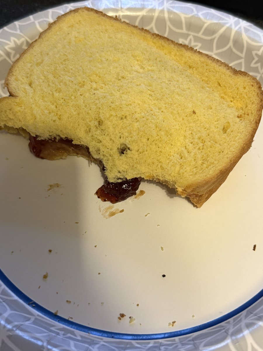 yaoicryptid's tweet image. #chowingdown