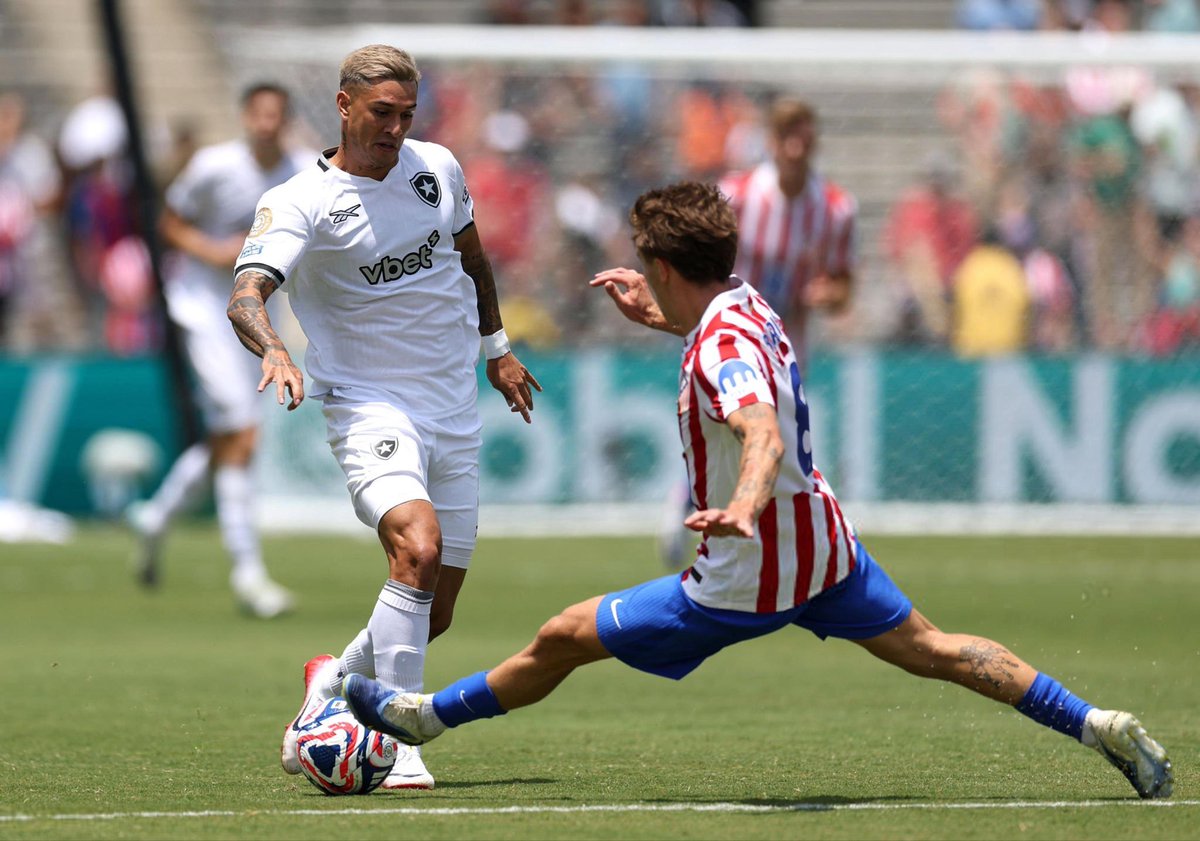 Equipo TMA (@equipotma) on Twitter photo 𝐂𝐋𝐀𝐒𝐈𝐅𝐈𝐂𝐀𝐂𝐈𝐎́𝐍 𝐇𝐈𝐒𝐓𝐎́𝐑𝐈𝐂𝐀 🔥
Mateo Ponte ingresó a los 74’ frente al Atlético de Madrid en Los Ángeles.
Botafogo clasificó a Octavos de Final del Mundial de Clubes como segundo en su grupo detrás del PSG.
Vamos con todo <a href="/mateoponte_/">Mateo Ponte</a>
Felices por vos 🥹 𝐂𝐋𝐀𝐒𝐈𝐅𝐈𝐂𝐀𝐂𝐈𝐎́𝐍 𝐇𝐈𝐒𝐓𝐎́𝐑𝐈𝐂𝐀 🔥
Mateo Ponte ingresó a los 74’ frente al Atlético de Madrid en Los Ángeles.
Botafogo clasificó a Octavos de Final del Mundial de Clubes como segundo en su grupo detrás del PSG.
Vamos con todo <a href="/mateoponte_/">Mateo Ponte</a>
Felices por vos 🥹