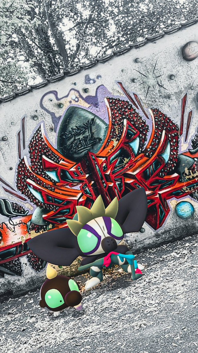 AvatarFailed39's tweet photo. New dex entry. #GOsnapshot #Shroodle #Grafaiai #PokemonGO https://t.co/XjT9blhih0