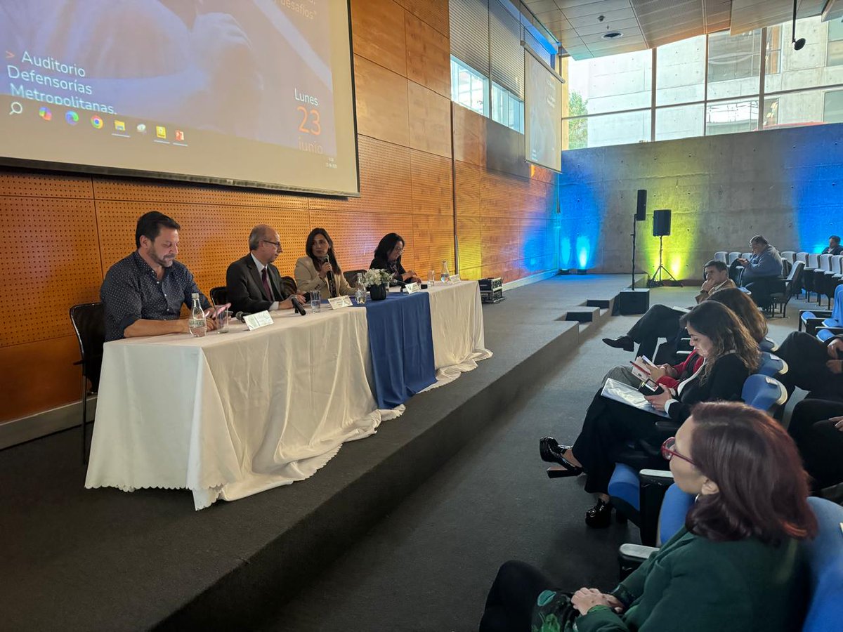 A 20 años de la #ReformaProcesalPenal, expertos analizaron avances y desafíos.  
Participaron:  
•⁠  ⁠Renato González (Defensor Metropolitano Sur)  
•⁠  ⁠Carla Troncoso (Fiscal Judicial Corte Apelaciones San Miguel)  
•⁠  ⁠Rafael Cavada (Periodista)  
•⁠Sandra Haro