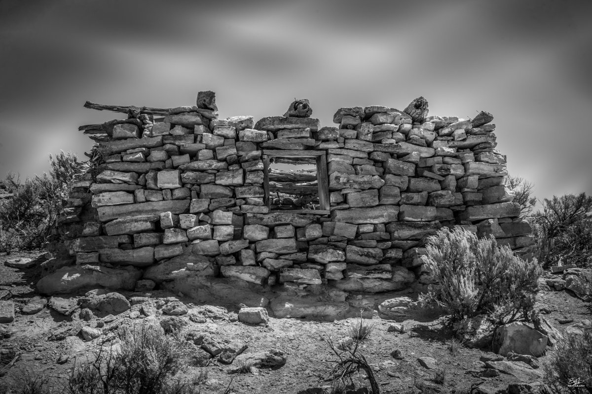 BHodgesPhoto's tweet photo. Sand, Stone and Cedar
#sandwashbasin
#Colorado https://t.co/j7HF5fglaw