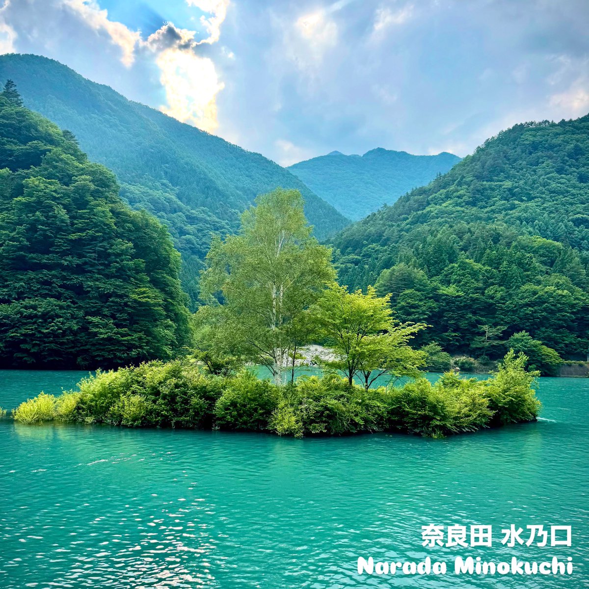 NaradaMinokuchi's tweet photo. Find Japan’s soul in Narada’s Minokuchi🏞️ 4 guests/day.
Book via https://t.co/Uq7SzDNQrQ or https://t.co/iDo9CcQioH
#narada #naradaminokuchi #HeritageStay #HiddenGems #HikingInJapan #TraditionalJapan #NatureStay #climb #fishing #kitadake #weeb #hotspring #trip #journey #art https://t.co/dPIwWG0JAY