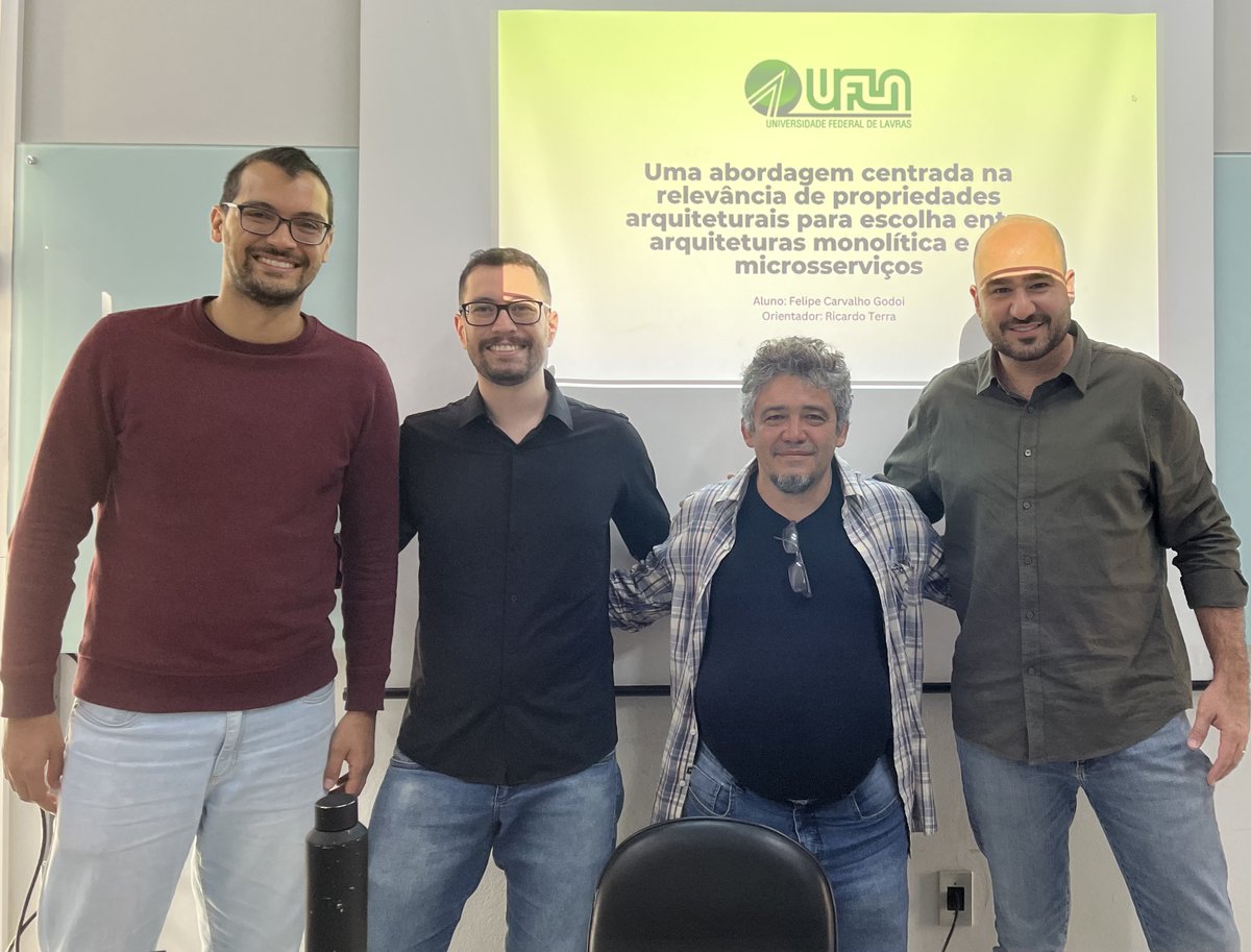 Congrats Felipe Carvalho Godoi for his BSc at DCC/UFLA (<a href="/uflabr/">UFLA</a>) with André Salgado and Joaquim Uchôa.