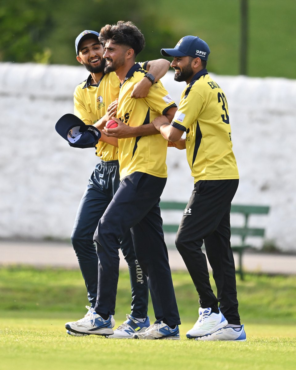 👐 What. A. Catch.
Arbaz Khan’s stunning grab sparked celebrations with teammates Abdul Rehman and Sheraz Ahmed! A moment that lifted the team and lit up Alexandra Meadows. 💥💙💛