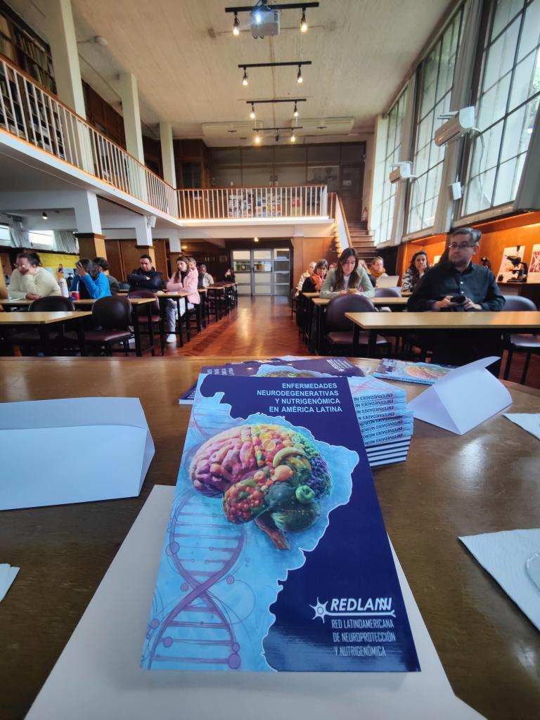 El libro derivado de este proyecto de cooperación es una gran herramienta para el público. Contiene información sobre cómo cuidar el cerebro con una mejor alimentación.