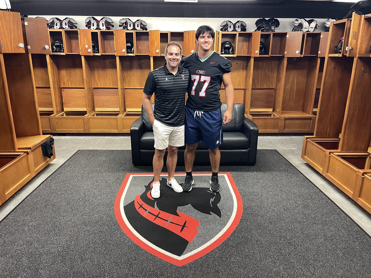 JustinLee_77's tweet photo. After an amazing campus tour led by @CoachAndyHelms and athletic facilities tour with Coach Simmons (@coachfloppy), I had a conversation with @CoachRyanLarsen where, I am blessed to announce, received an offer to play at Carnegie Mellon University. Thanks Coach and go Tartans! https://t.co/25fiyEXqrE