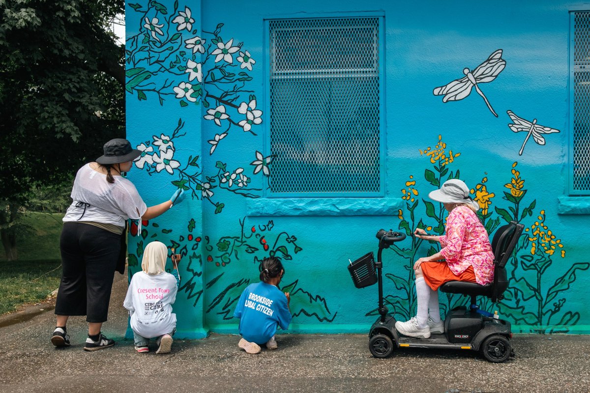🎉There’s a new mural in the East End! There will be a celebration in Dentonia Park THIS Wednesday, June 25th at 4-5:30PM for the completion of the community-youth mural project “We Are All Relatives.” All are welcome❤️!