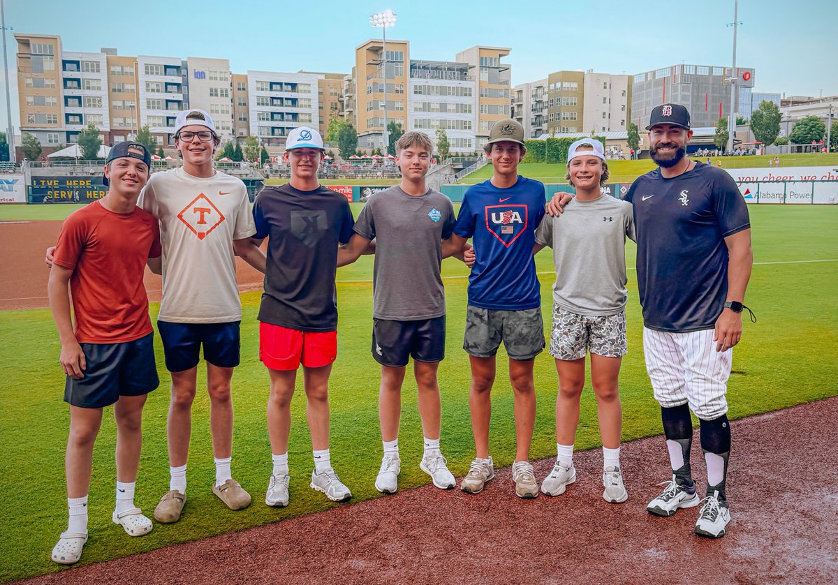 Last Saturday in Birmingham, a few of our upcoming Farragut Admirals Baseball freshmen got the opportunity to hang out with FHS ⚾️ 2011 Alum NICKY DELMONICO!⚓️
Nicky was a 4-time State Champion at Farragut &amp; is a former MLB Player &amp; current hitting coach for the Birmingham Barons