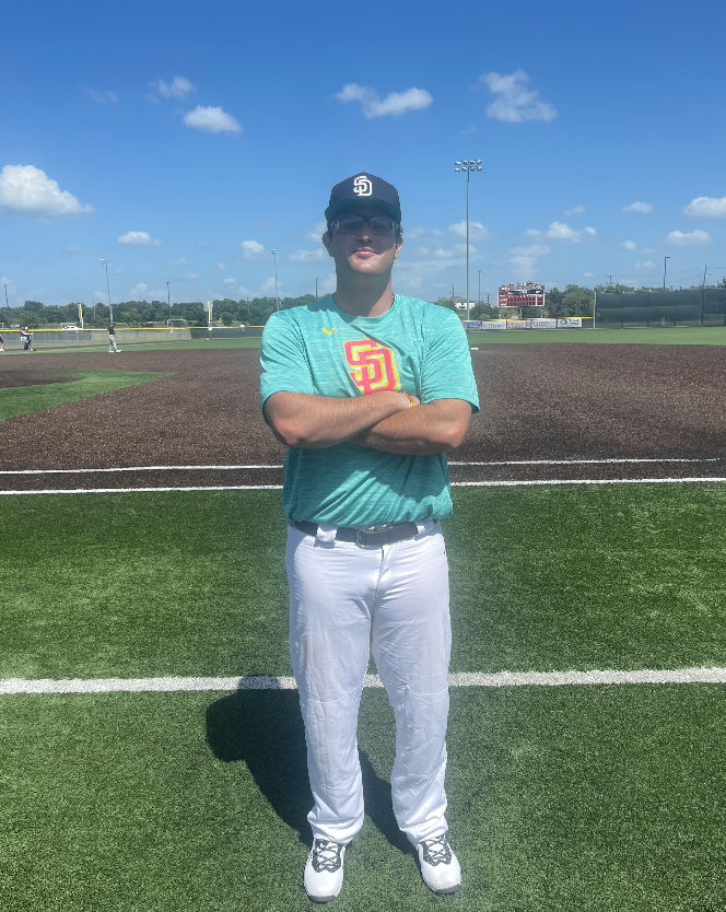 F: <a href="/PadresCollege/">Padres Collegiate Scout</a> 9, D-BAT United Collegiate 6 
PoG: <a href="/ElijahFarley7/">Elijah Farley</a> 2-3, 2 RBI, 2R, BB, SB / .2 IP, K, H, 0R
Pitcher: <a href="/Rob_Fortenberry/">Robert Fortenberry</a> 3 IP, 3K, 0H, 0R, 0 BB
Notable: <a href="/nathannegre8/">Nathan Negre</a> 2-3, 2B, RBI, 2R, BB | <a href="/NoahBoughton/">Noah Boughton</a> 2-4, 3 RBI | <a href="/Realdealg2/">𝓙. 𝓖𝓻𝓮𝓰𝓸𝓻𝔂 𝓗𝓲𝓵𝓵 𝓵𝓵</a>  2-3, 3B, RBI, 2R, BB