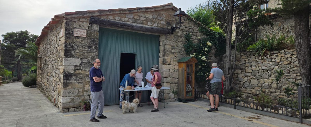 aampcat's tweet image. Aquesta tarda ja hem repartit la flama del Canigó a Mont-ral!
Moltes gràcies a tots els sòcis que ho han fet possible!