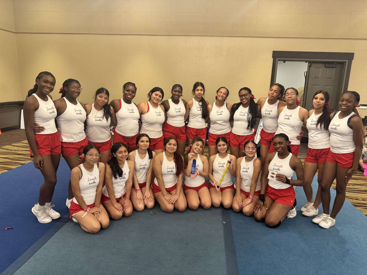 SGarlandCheer's tweet photo. Finished UCA Camp day 2 with ANOTHER SPIRIT STICK and a superior rating for our sideline and cheer. Congratulations to Ali for being recognized by UCA staff members and receiving the Pin It Forward Award! 📣❤️💙 https://t.co/UvdwzOChEW