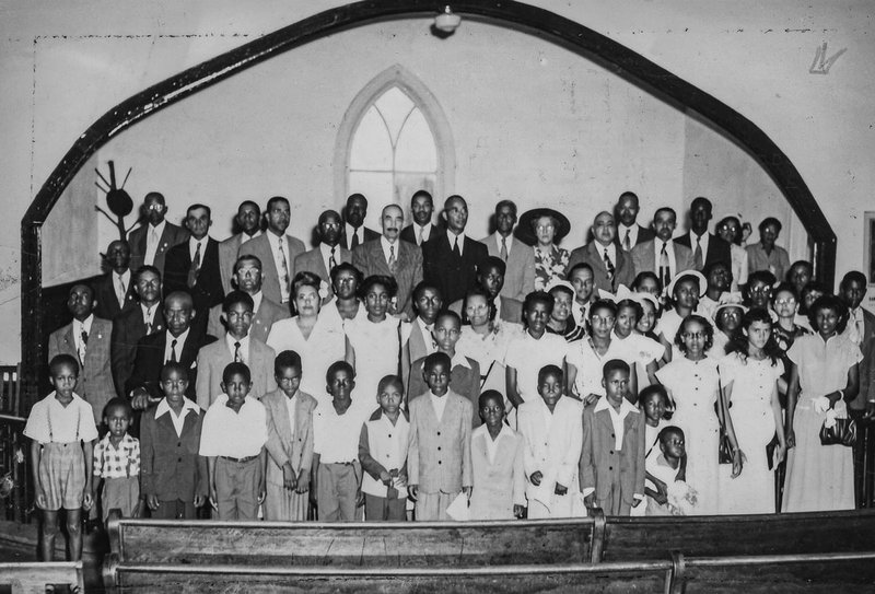RepJamesClyburn's tweet image. 74 years ago, a Federal District Court ruled against desegregating schools in Clarendon County, S.C., in Briggs v. Elliott.
Harry and Eliza Briggs appealed, making theirs the first of five cases combined into the landmark Brown v. Board of Education, which ultimately struck down…
