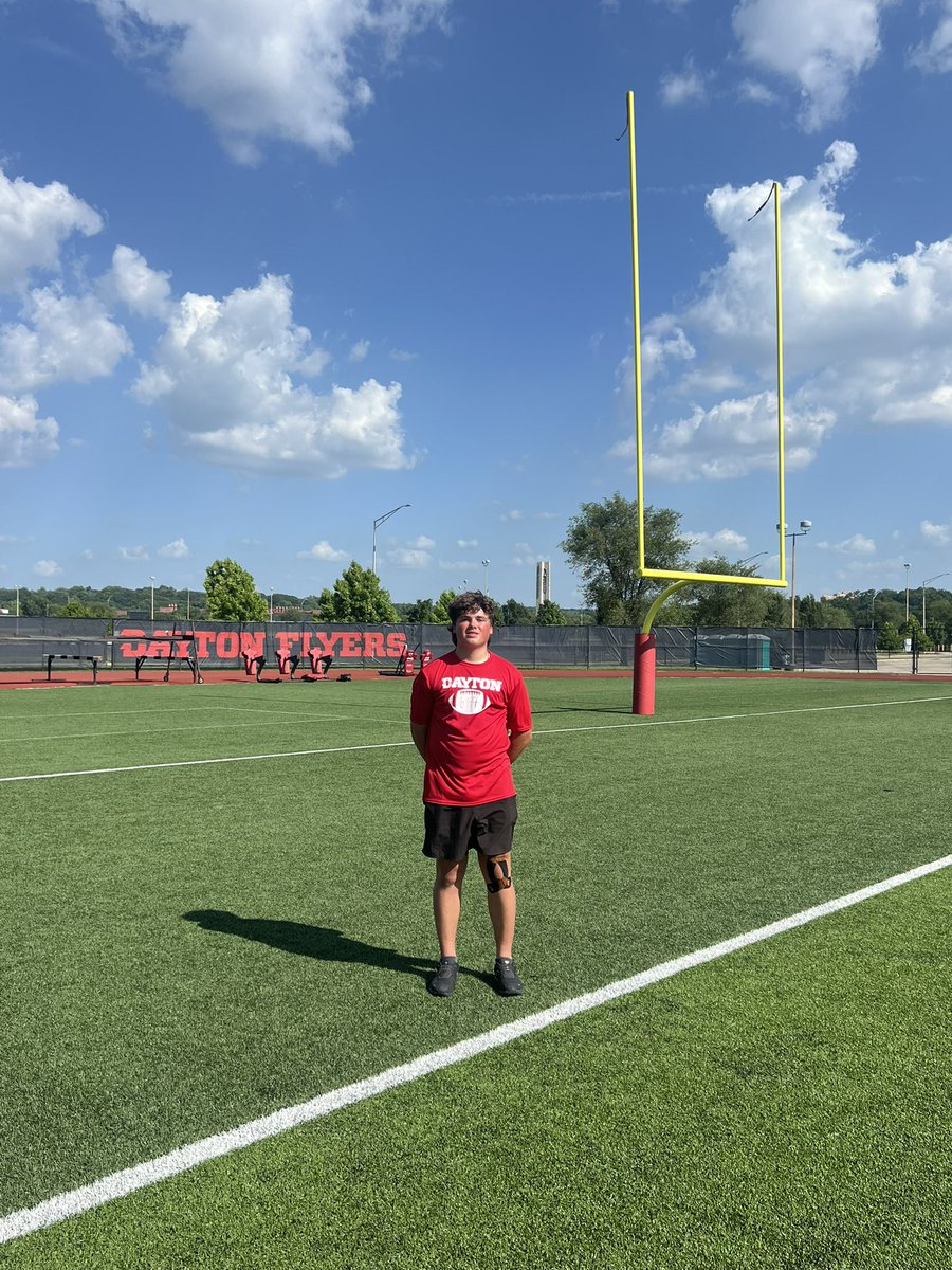 LoganLane2028's tweet image. Hot day to get some kicks in! Grateful for the experience at the @DaytonFootball’s specialist camp! Had a great day and learned a lot. Longest FG of the day was 52 yds. Thanks to all the coaches! #alwayslearning #specialistgrind
@CoachMicahFaler @Coach_Pflug @UpAndThrough…