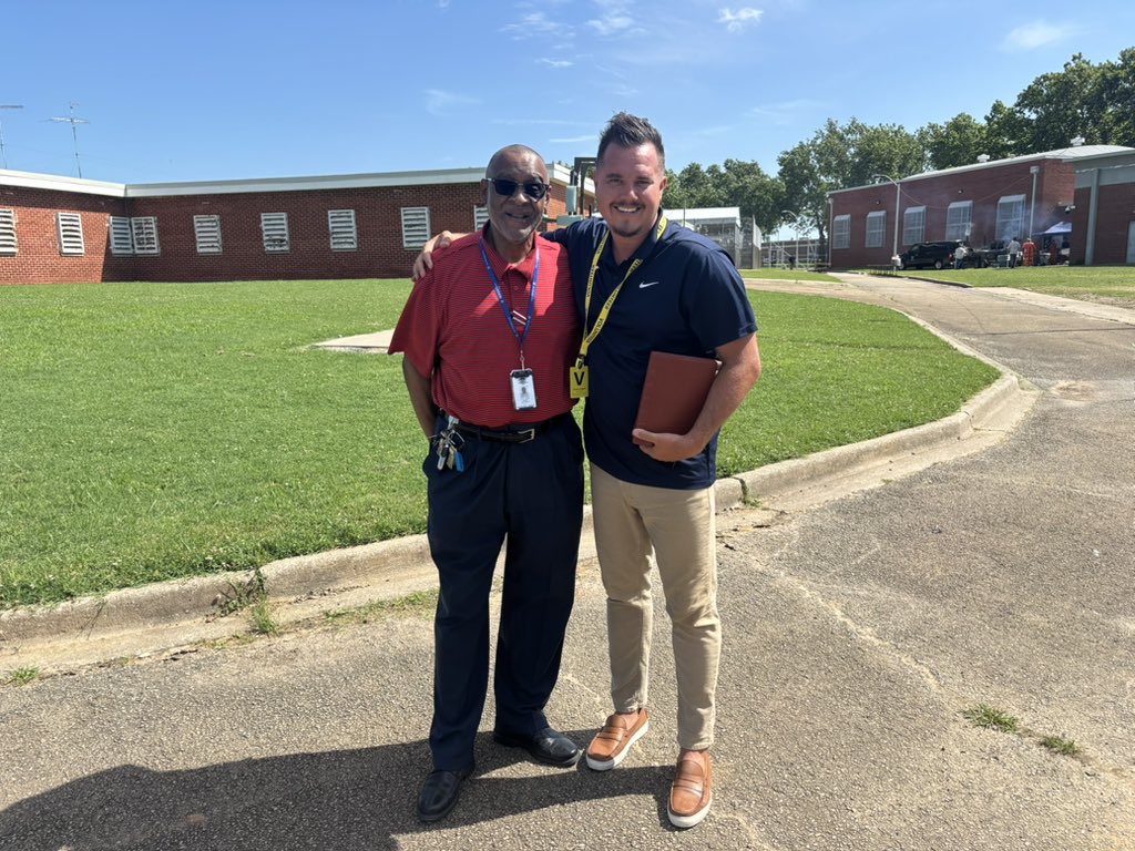 Paul Daugherty (@pauldaugherty) on Twitter photo Powerful ministry today at the prison! Served 1,000 hot meals, gave out 700 bibles, 600+ mini books from <a href="/victorytulsa/">Victory</a> and got to baptize 41 inmates!!! My heart was so touched by the presence of God there today!!! Powerful ministry today at the prison! Served 1,000 hot meals, gave out 700 bibles, 600+ mini books from <a href="/victorytulsa/">Victory</a> and got to baptize 41 inmates!!! My heart was so touched by the presence of God there today!!!