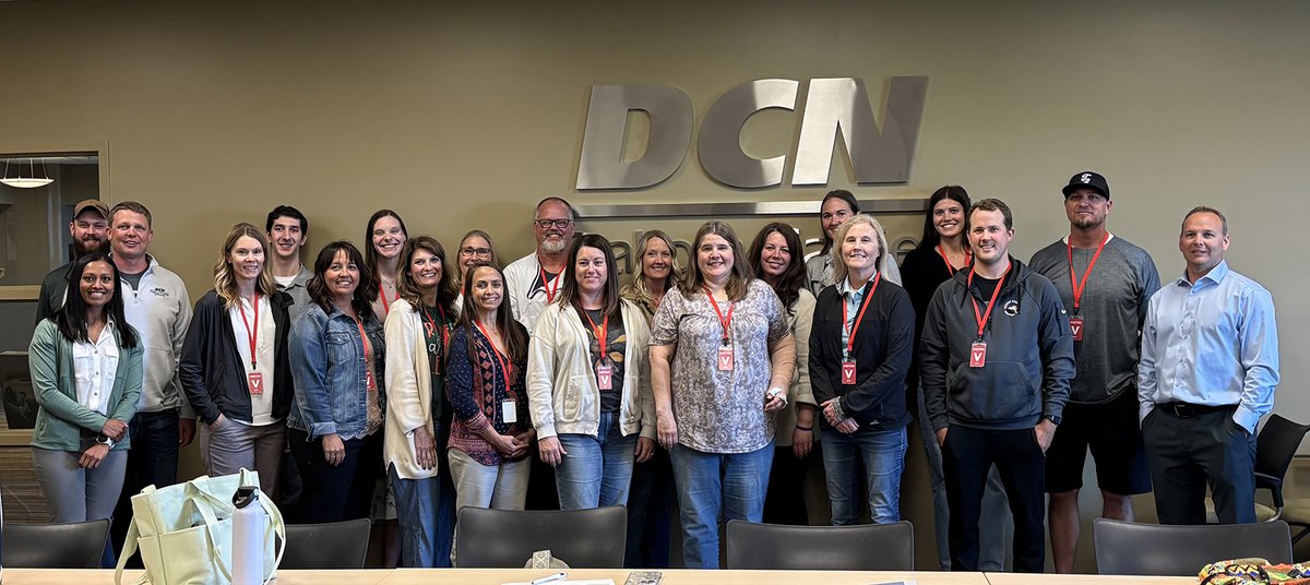 DCN_ND's tweet image. Thanks @bismancedc for asking us to be part of this week's Educator Experience! Jesse, Nathan, Sam, Aparna and Travis had a great time talking with area teachers about their personal career paths and skills that can help prepare students for a career in the broadband industry.