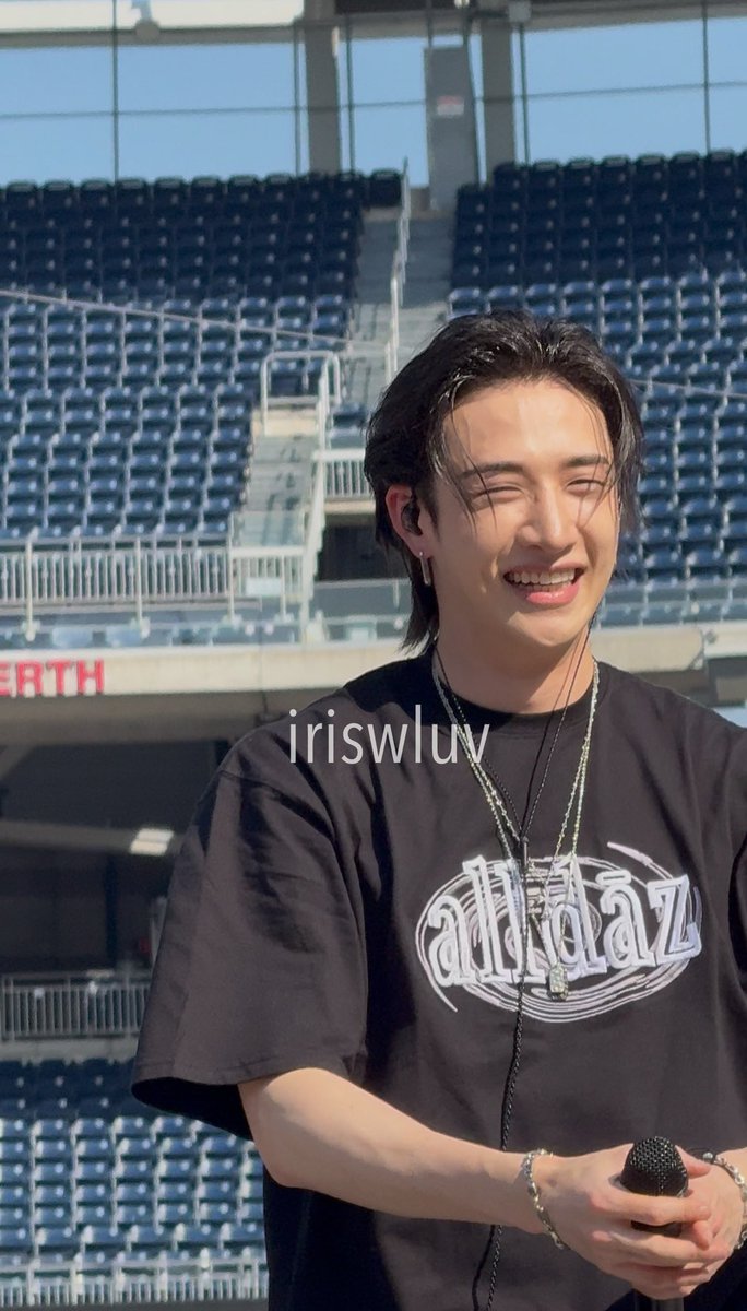 iris ♡ tweet media