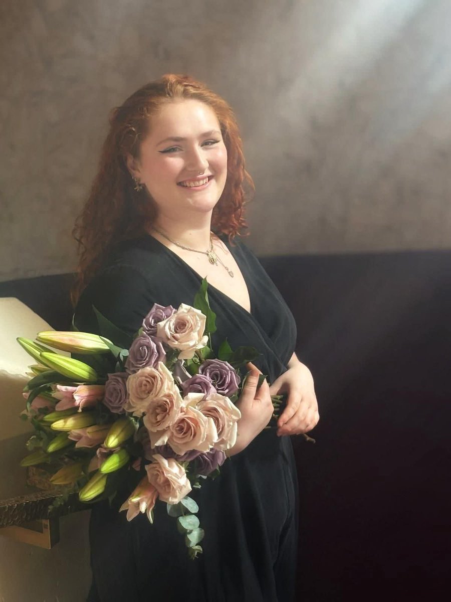 📣CYHOEDDIAD PWYSIG!!! 

Yn dilyn rhagbrawf llwyddiannus ddoe, dyma’r 4 unawdydd fydd yn mynd drwyddo i rownd derfynol Llais Llwyfan Llanbed ar nos Sul, Awst 24, eleni:

⭐️Caitlin Hockley
⭐️Carys Davies
⭐️Ffion Mair Thomas
⭐️Scarlett Jones

Llongyfarchiadau mawr i’r bedair! 🎶