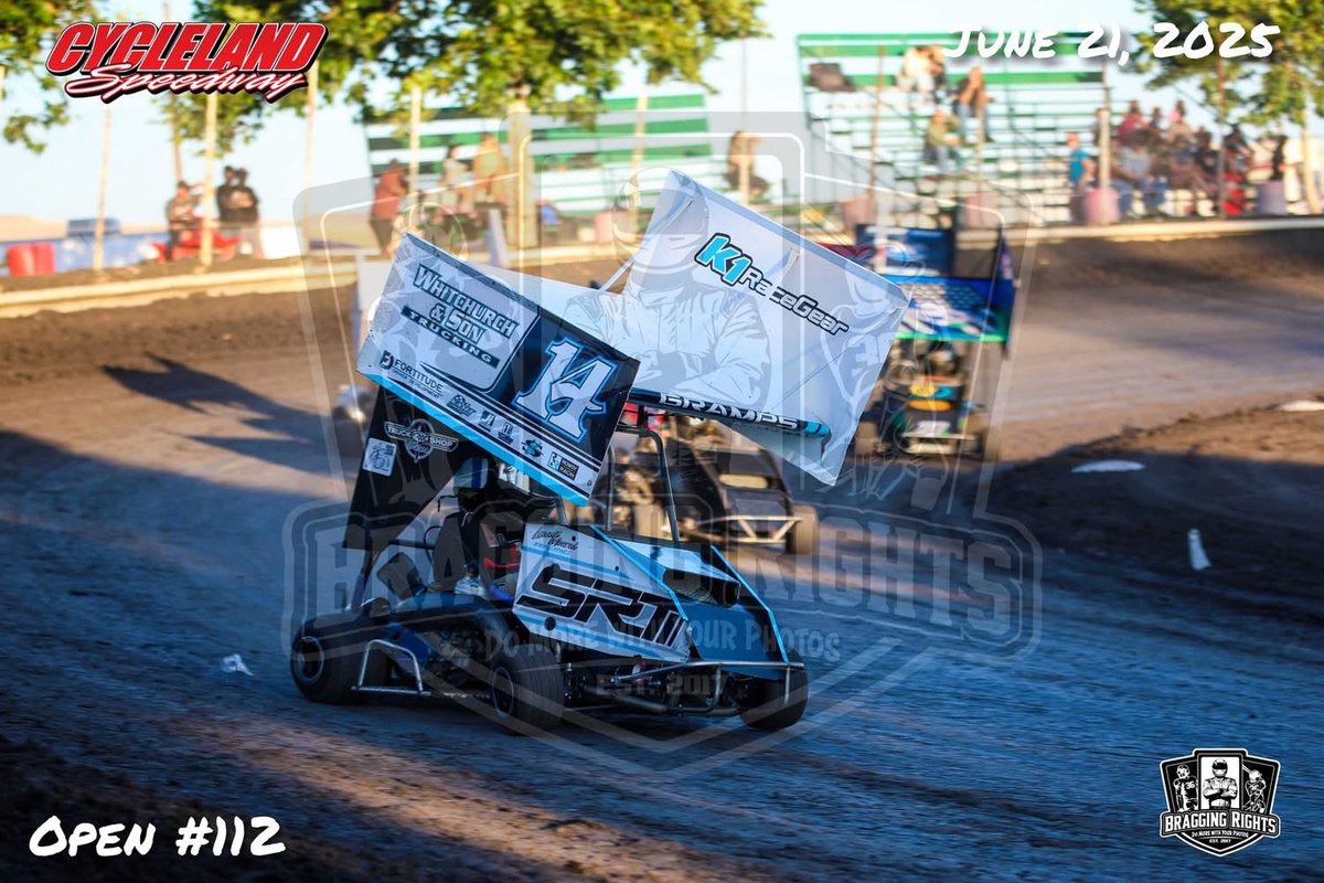 Cycleland poins race 8 recap:

Qualifying: 4th (10.719) 

Heat race: 1st ➡️ 1st

Dash: 1st ➡️ 2nd

A-Main: 2nd ➡️ 1st