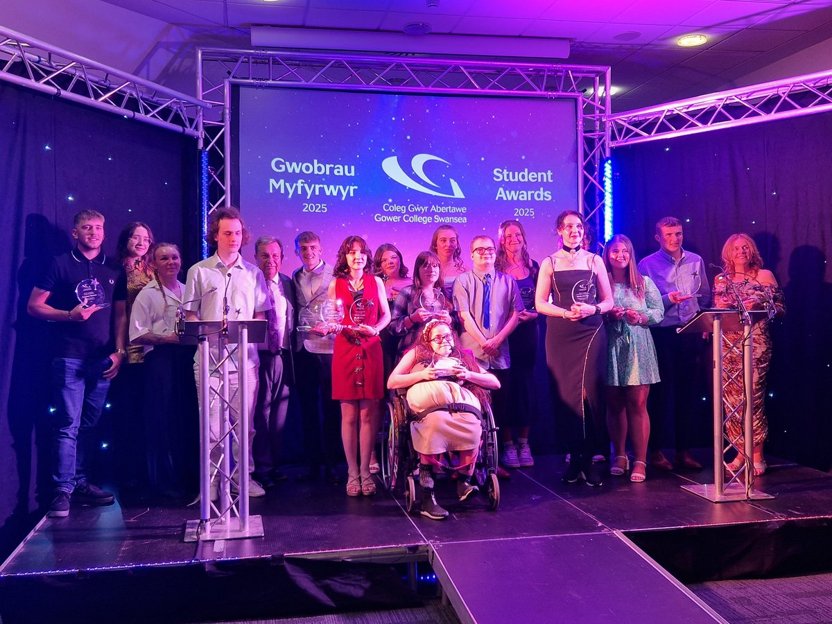 Kev Johns MBE (@kevjohnscymru) on Twitter photo Congratulations to all the winners at <a href="/GowerCollegeSwa/">Gower College Swansea</a> Student Awards at <a href="/SwanscomStadium/">Swansea.com Stadium</a> Great achievements! #gcsawards2025 Congratulations to all the winners at <a href="/GowerCollegeSwa/">Gower College Swansea</a> Student Awards at <a href="/SwanscomStadium/">Swansea.com Stadium</a> Great achievements! #gcsawards2025