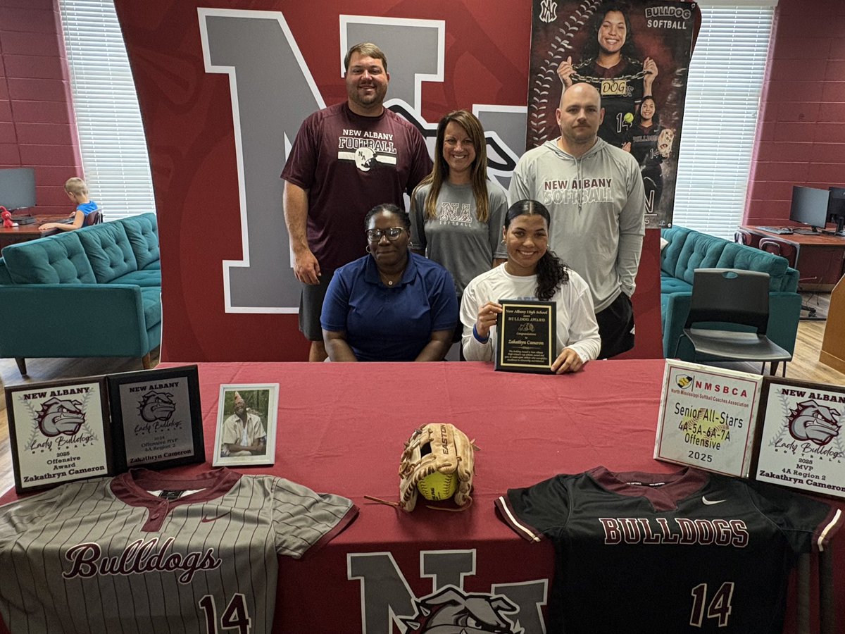 denclayton's tweet photo. Zakathryn Cameron of New Albany signed with Rust College Softball on Monday.
Congratulations Zakathryn!!! https://t.co/CTAOPj7w45