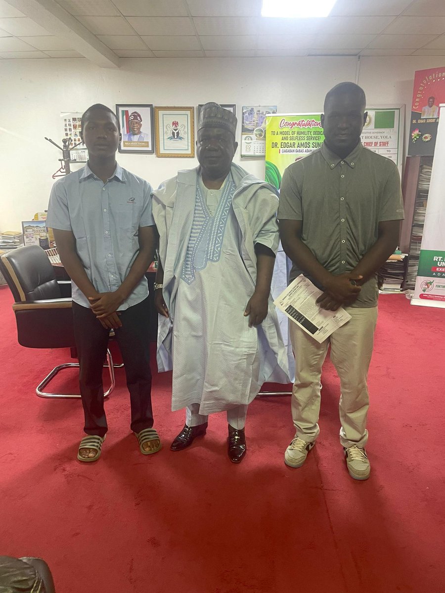 officialadamsa's tweet photo. Earlier today, ADAMSA reps visited the Chief of Staff, Adamawa State.  
Key issues affecting our members were discussed, and we’re hopeful for positive outcomes.  
Updates to follow. 🤝  

#ADAMSA #ADAMSANational #PharmacyStudents #MedicalStudents #bds
#Nigeria #pharmacy #MBBS https://t.co/Mv4GL5MeTm