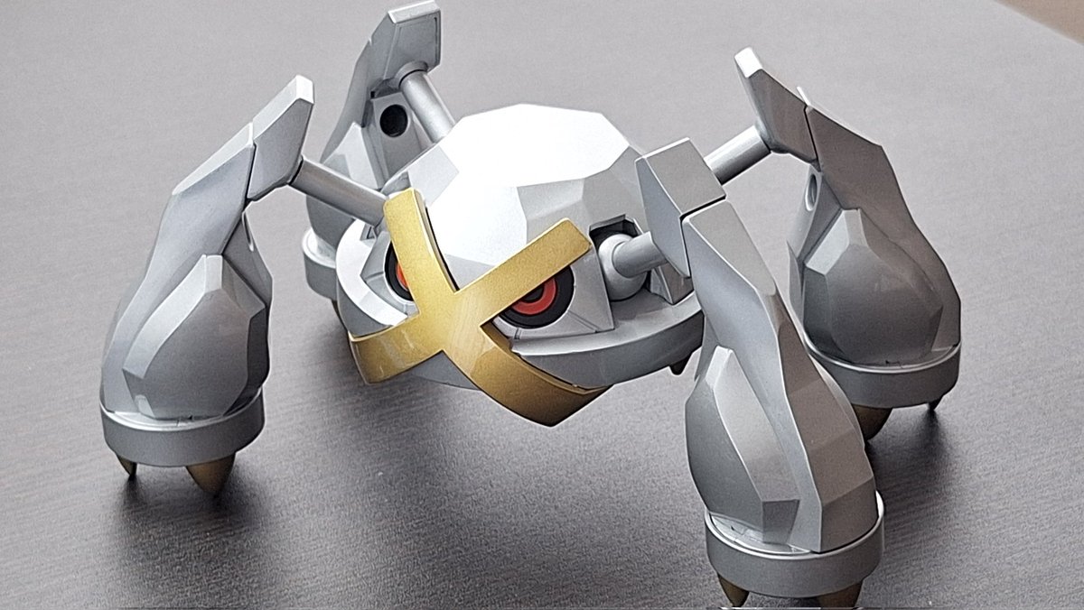 takezou2955's tweet image. 色替え制作依頼のポケモンプラモデルのメタグロス完成です。
納品も終え、予想以上の出来に喜んで頂きました。
という事で、Mission Complete!
