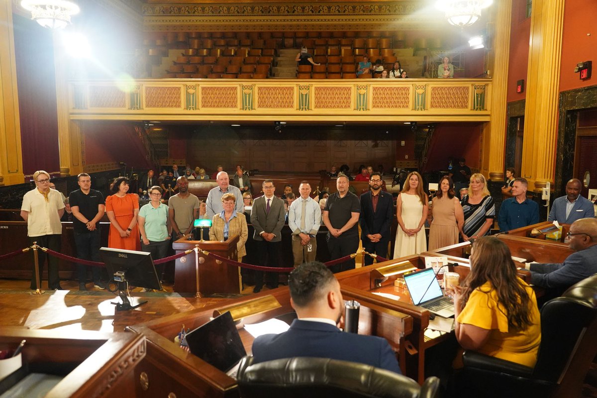 Columbus City Council (@columbuscouncil) on Twitter photo Tonight, Council President <a href="/SG_Hardin/">Shannon Hardin</a> presented a resolution honoring 25 years of impact from The Legacy Fund. Since 2000, the Fund has supported LGBTQ+ community progress by investing in residents, organizations and programs. Here’s to 25 years of impact and more to come. Tonight, Council President <a href="/SG_Hardin/">Shannon Hardin</a> presented a resolution honoring 25 years of impact from The Legacy Fund. Since 2000, the Fund has supported LGBTQ+ community progress by investing in residents, organizations and programs. Here’s to 25 years of impact and more to come.