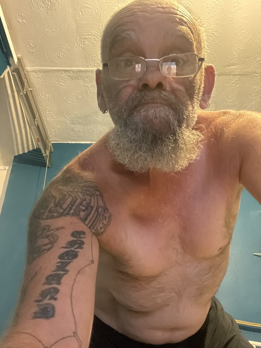 Hey Beautiful people 💋👅🥰🙃💋