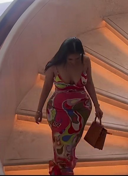 SITHELO HIDING AN OBVIOUS PREGNANCY FOR PAY tweet media