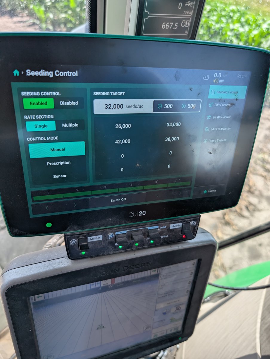 It is good to be back to the field!
Today, we planted the last treatment for the planting date study🚜🌽 
Thanks <a href="/PurdueCorn/">Dan Quinn</a> for showing me how to make sure everything is done correctly, and for continuing to help me learn 🫡😊