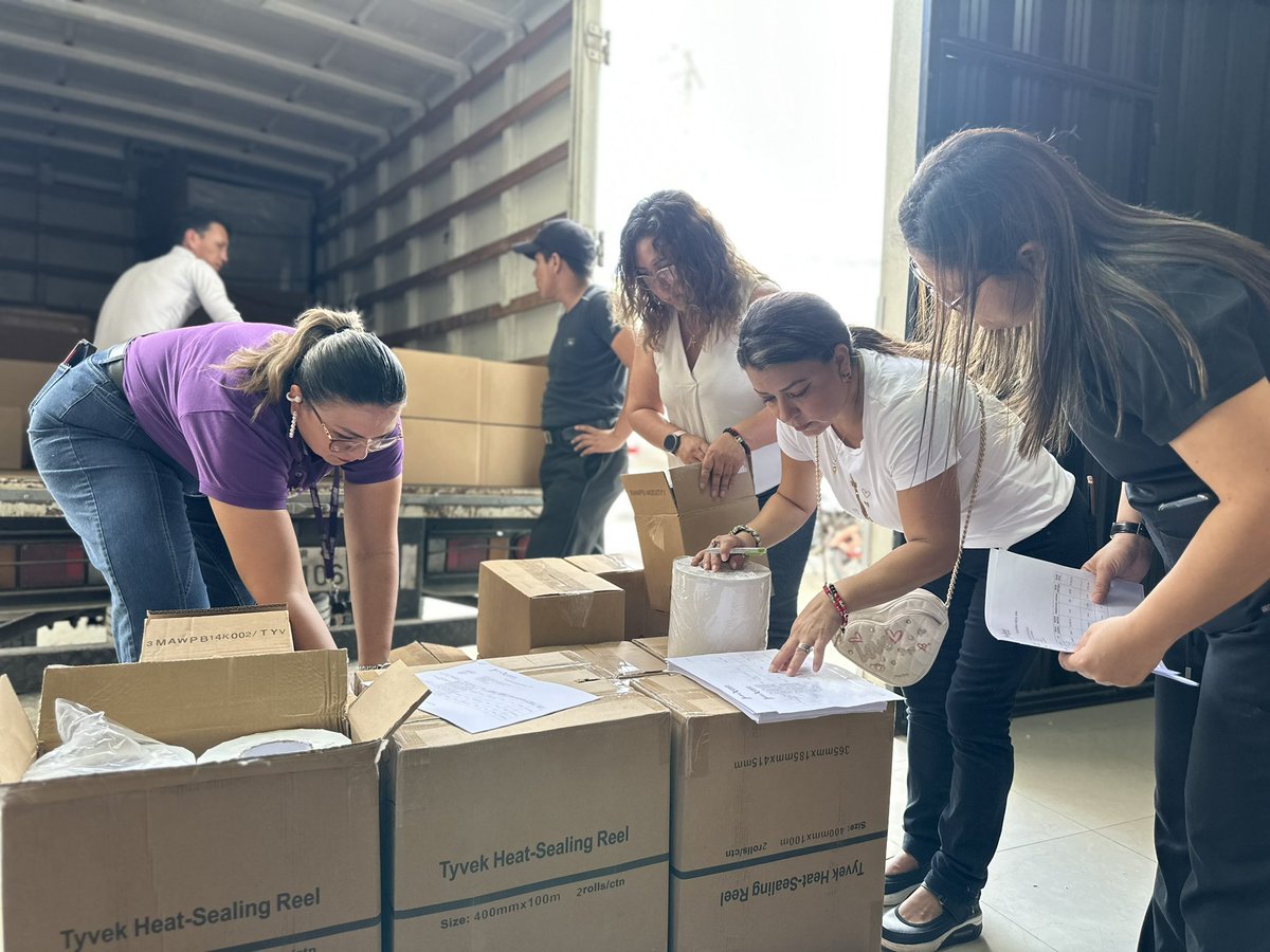 <a href="/Presidencia_Ec/">Presidencia Ecuador 🇪🇨</a> <a href="/DanielNoboaOk/">Daniel Noboa Azin</a> <a href="/Salud_Ec/">Ministerio de Salud Pública 🇪🇨</a> <a href="/Salud_CZ4/">Coordinación Zonal 4 🇪🇨</a> <a href="/DraAuraLopez/">Aura López</a> <a href="/marcelo_daza/">Marcelo Daza</a> Este equipamiento ya fue ubicado dentro de la casa de salud, por lo que desde hoy presta servicios a la ciudadanía. 4/5