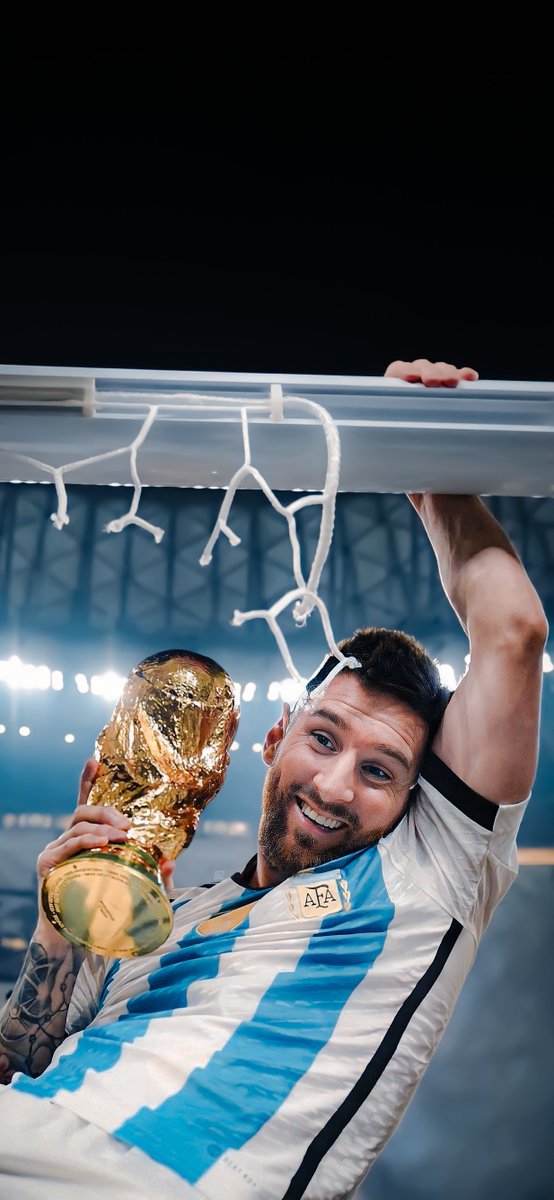 IBZBLUE's tweet photo. ⁴ᵏ Lionel Messi, 38 🎂🐐✨ https://t.co/iBaGHmJCoq
