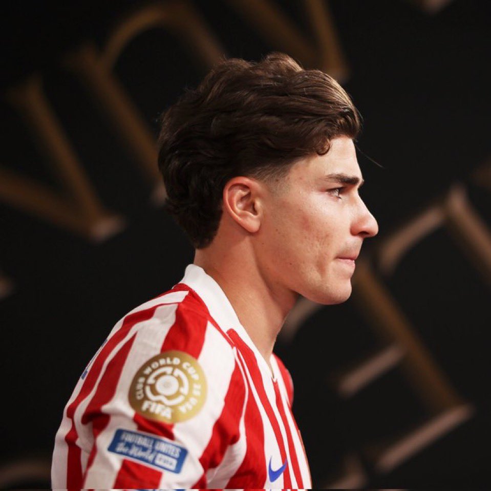 Ke3ndry_'s tweet image. Dejo de hacerme el degradado*

Espectativa / realidad