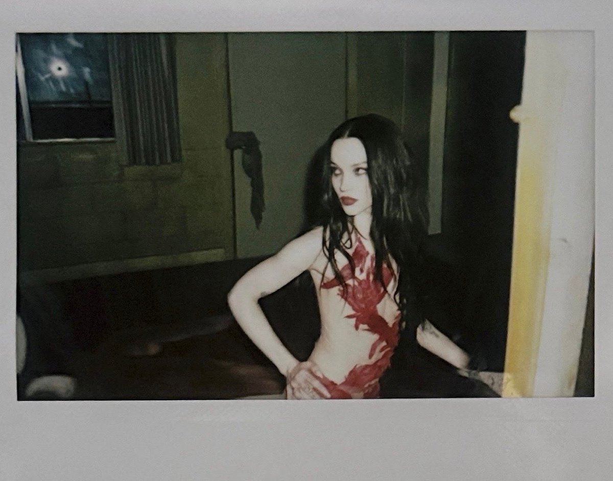 "ROMEO" SINGLE AND MUSIC VIDEO

 OUT FRIDAY 27 🩸🫀