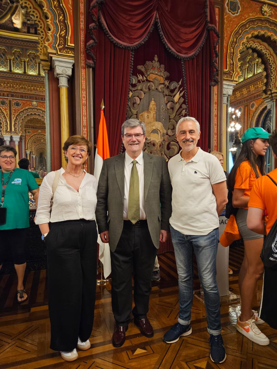 EmiliSanAlv's tweet photo. Junto a @SEDENenfermeria y su presidenta hemos asistido a la inauguración del campamento Crece de @FNALCER en Bilbao. Gracias al alcalde por habernos recibido @SENefrologia @juanmariaburto https://t.co/vx5103cHyu
