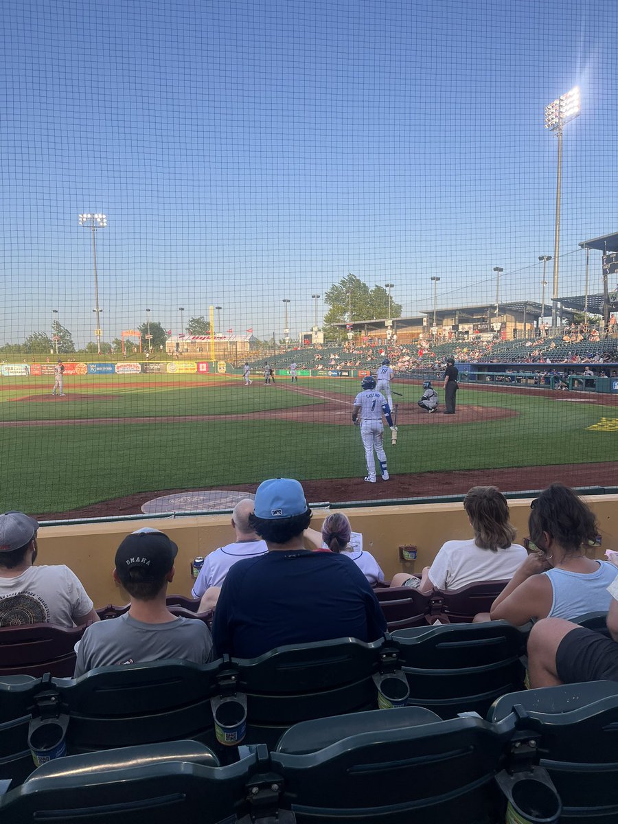 Huge thanks to the <a href="/OMAStormChasers/">Omaha Storm Chasers</a> for letting us set up a table Friday night and promote our summer camp! 🙏  We had a ton of fun and even caught a foul ball ⚾️

There’s still time to sign up for summer camp 🏐⚽️🏀 at playitforwardne.org

#playitforwardne #kidscoachingkids