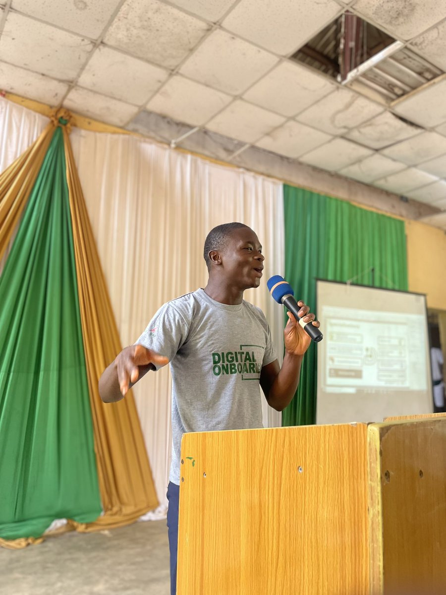 DL4ALL_Ardokola's tweet image. State coordinator + NYSC officials +DL4ALL key personnel + resource persons = Great Team ✨👏👏

Great team = Successful Debate 

#mindthegap #dl4allcds #dl4all #digitalliteracy 
#youthdemographicdividend