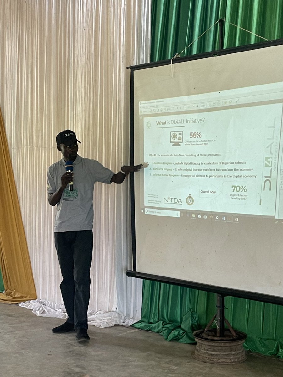 DL4ALL_Ardokola's tweet image. State coordinator + NYSC officials +DL4ALL key personnel + resource persons = Great Team ✨👏👏

Great team = Successful Debate 

#mindthegap #dl4allcds #dl4all #digitalliteracy 
#youthdemographicdividend