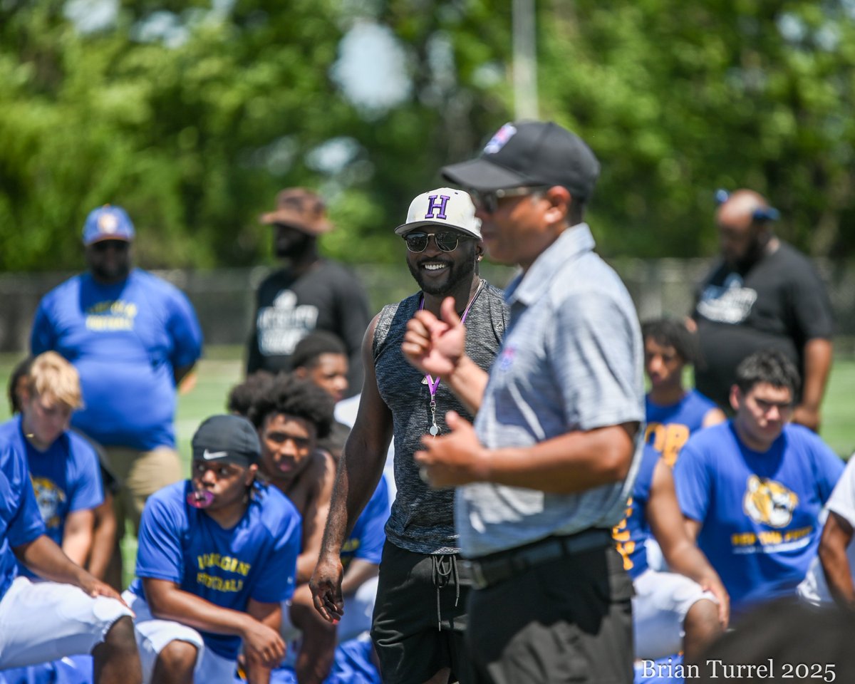 Dotte_Sports_Shots (@dottesportspix) on Twitter photo Great to see teams getting in some offseason work at the I-70 Padded Camp at <a href="/harmon_hawks/">Harmon Football</a> on Saturday. <a href="/BishopWardFB/">Bishop Ward Footballš</a> and <a href="/thsbearfootball/">Turner Golden Bears Football</a> along with the Hawks and 5 other teams.
Kudos to <a href="/CoachO223/">Coach Keith O'Neal M.Ed, MS</a> for putting on the camp for all these players. Great to see teams getting in some offseason work at the I-70 Padded Camp at <a href="/harmon_hawks/">Harmon Football</a> on Saturday. <a href="/BishopWardFB/">Bishop Ward Footballš</a> and <a href="/thsbearfootball/">Turner Golden Bears Football</a> along with the Hawks and 5 other teams.
Kudos to <a href="/CoachO223/">Coach Keith O'Neal M.Ed, MS</a> for putting on the camp for all these players.