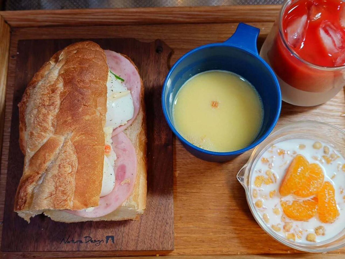 takephoto's tweet image. #sandwich #baguette #bread #toast #granola #orange #knorr #cupsoup #soup #tomatojuice #gm #breakfast #mealathome #cooking #takekitchen #japanesefood #instafood #朝食 #朝ご飯 #朝ごはん #おうちごはん #自宅飯 #料理 #料理男子 #料理好きな人と繋がりたい #料理記録