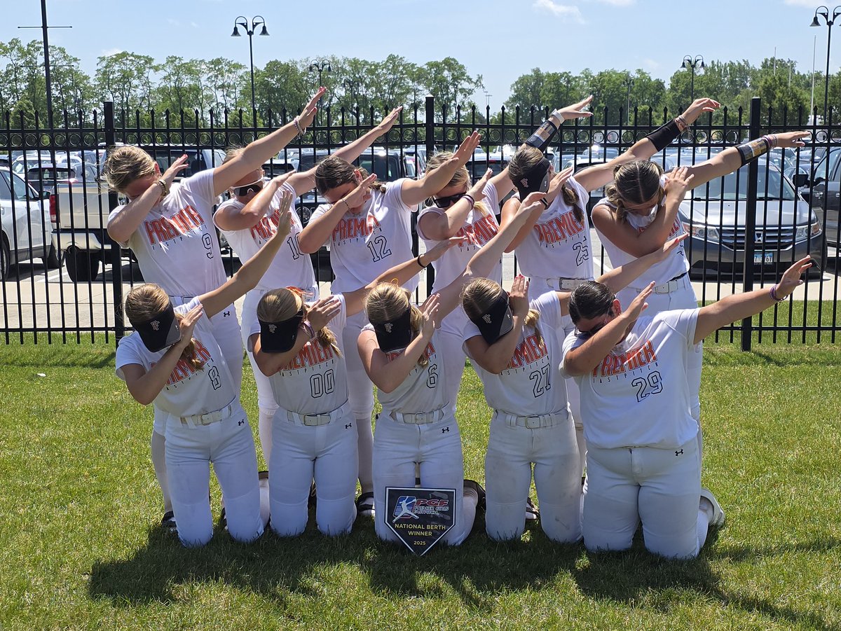 Premier Fastpitch 14u went 3-1 this weekend! PGF Crown Point Qualifier Champions, Premier bid winners!

 #wedothework #byoe #usvsus