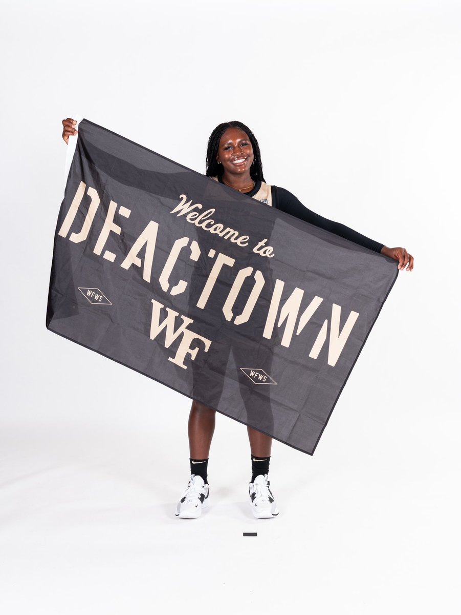 SydMarshall27's tweet image. deactown what’s the word?!?! 💛🖤 #unofficial #notcommitted