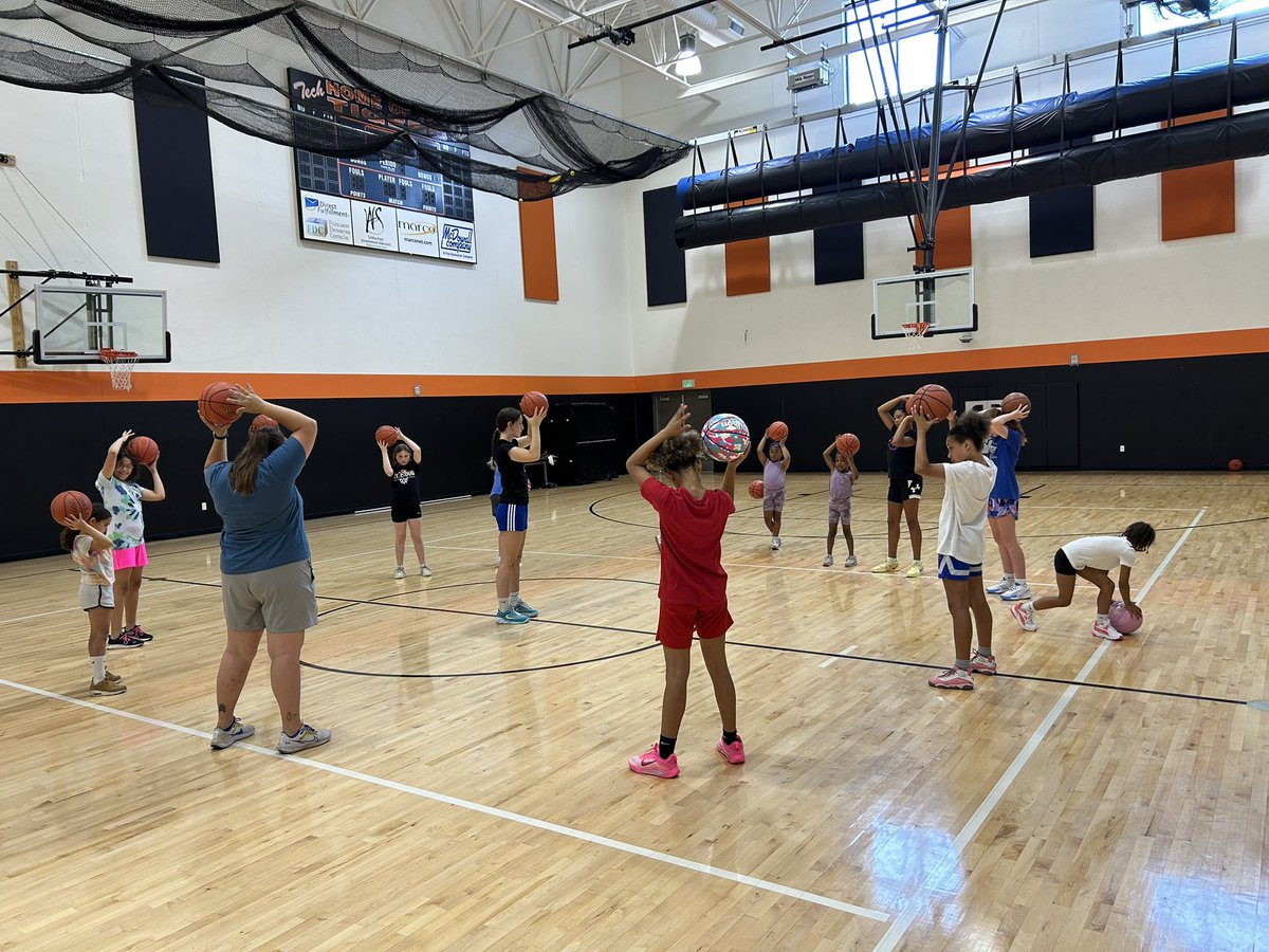 STC_CRUSHgbb's tweet photo. Last Pics of Team Camp Day One! https://t.co/uubjXnMeWB