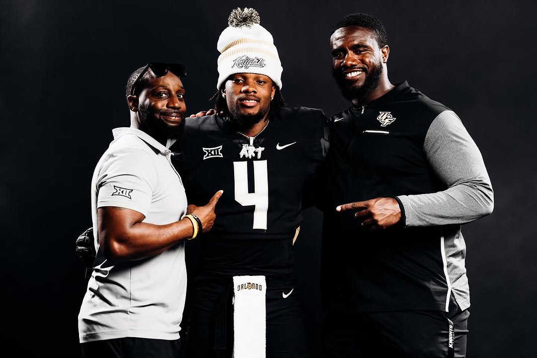 Brandon Helwig (@ucfsports) on Twitter photo Liberty RB commit Arthur "Art" Lewis IV (<a href="/ArthurlewisIv0/">Arthur “ART” lewis Iv 3⭐️</a>) has something to think about following his OV to UCF this past weekend.
"What I like most about UCF is the family. Not just the coaching staff, but the players. You know, for Coach Frost just to come in as a coach, it's Liberty RB commit Arthur "Art" Lewis IV (<a href="/ArthurlewisIv0/">Arthur “ART” lewis Iv 3⭐️</a>) has something to think about following his OV to UCF this past weekend.
"What I like most about UCF is the family. Not just the coaching staff, but the players. You know, for Coach Frost just to come in as a coach, it's