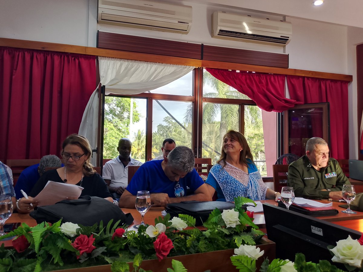 Se decide por el partido y el gobierno de la provincia de #Holguín darle la sede por el 26 de julio al municipio de Calixto García.
Además se le da la condición de Destacados a Rafael Freyre y Moa y Reconocimiento a Cacocum y Holguín.
Felicidades!!
<a href="/QueipoRuiz/">Joel Queipo Ruíz</a> 
<a href="/ManolihaHolguin/">Manuel F Hernández Aguilera</a>